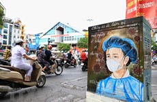 老挝总理潘坎•维帕万就越南疫情复杂严峻向政府总理范明政致慰问信