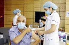 外交部例行记者会：越南将继续寻找疫苗供应 实现供应多元化
