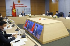 越南国会主席王廷惠与中国全国人大常委会委员长栗战书举行视频会谈