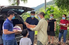 帮助旅居马来西亚越南人度过新冠肺炎疫情难关