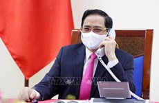 越南政府总理范明政与韩国总理金富谦通电话