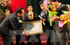 越南政府总理决定向242位烈士授予“祖国记功”证书