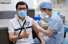 胡志明市为法国公民接种新冠疫苗
