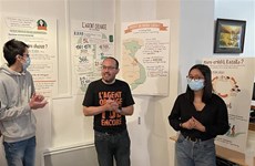  越南橙剂灾害信息图画展首次在法国举行