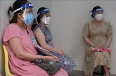 胡志明市为孕妇接种新冠疫苗