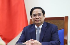 越南政府总理范明政与美国总统气候特使克里通电话