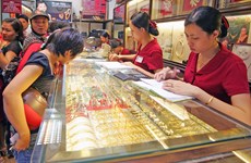 10月12日上午越南国内黄金价格每两接近5800万越盾