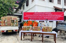 越南佛教协会助力老挝中央佛教联盟渡过疫情难关