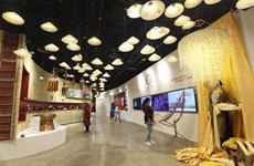 越南将在2020年迪拜世界博览会上推广越南织锦时装