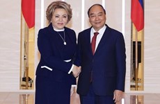 越南国家主席阮春福会见俄罗斯联邦委员会主席瓦莲金娜·马特维延科