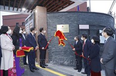 越南国会主席王廷惠出席越南驻韩国大使馆驻地揭牌仪式