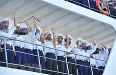 春节前夕海军第四区代表团前往长沙岛县看望慰问岛上军民