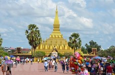 老挝为从明年1月1日起重开国门迎接外国游客做好准备
