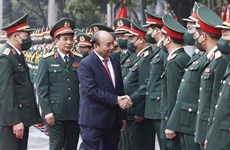 国家主席阮春福：推进研究和发展越南军事艺术和文化