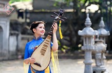 越南歌手将民族传统音乐走出国门走向世界