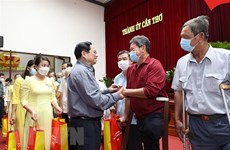 越南政府总理在芹苴市开展春节前走访慰问活动