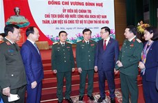 越南国会主席王廷惠探访贺年河内首都武装力量