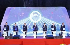 国会主席王廷惠出席海防市生物可降解塑料生产厂项目开工仪式