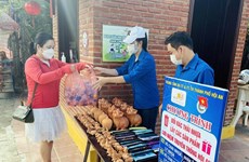 广南省回收垃圾计划：塑料垃圾换纪念品
