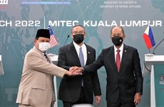 马来西亚加强与印度尼西亚和菲律宾的防务合作