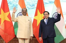  越南政府总理范明政与印度下议院议长奥姆•博拉举行会晤