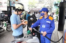 越南国内汽油价格出现反弹回升 每升上调近700越盾