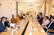 越南佛教协会代表团访问德国