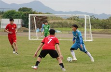 越南人足球比赛首次在日本冲绳县举行