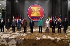 柬埔寨、印尼和泰国一同承诺增强东盟的作用