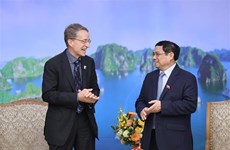 越南政府总理范明政会见英特尔集团首席执行官帕特·基辛格