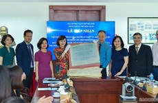 越南第三国家档案馆接受20世纪初越南行业图集