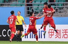2022年亚洲U23足球锦标赛决赛阶段：越南队和泰国队以2-2握手言和
