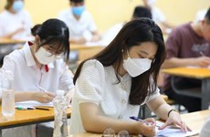 越南2022年高中毕业考试：考生参加第一门科目考试