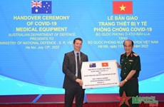 澳大利亚国防部向越南国防部捐赠医疗设备