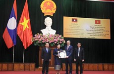 越老建交60周年：老挝国会副主席访问和平省