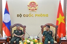 越南人民军总参谋部领导会见老挝人民军总参谋部作战部局代表团