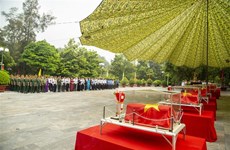 荣军烈士节：西宁和同塔两省为在柬战争时期牺牲的烈士举行追悼会暨遗骸安葬仪式