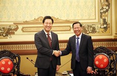 胡志明市与韩国首尔加强合作关系