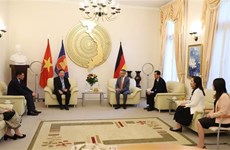 越南国庆77周年：老挝驻德国大使强调了越老特殊关系