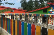 越南第一所用再生塑料建设的学校落成