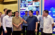 越南国会主席王廷惠检查2022年越南经济社会论坛筹备工作