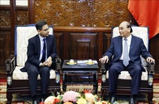 越南国家主席阮春福会见印度驻越大使