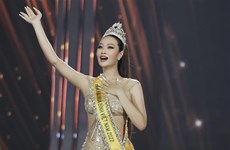 佳丽段天恩拿下2022年越南万国小姐冠军