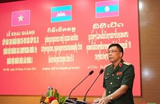 为老挝和柬埔寨军队开设指挥参谋短期培训班