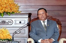 柬埔寨参议院主席赛宗访问越南：推动两国国会之间的良好关系继续向前发展