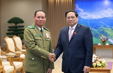 越南政府总理范明政会见老挝副总理兼公安部部长维莱·拉坎丰