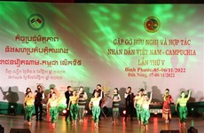 越柬建交55周年：第五届越柬民间友好合作见面会在得农省举行