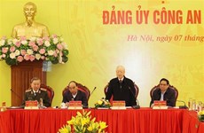 越共中央总书记阮富仲出席中央公安党委会议