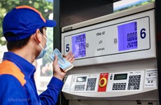 12月12日下午越南汽油零售价每公升下调1330至1500越盾