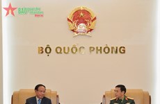 国防部长潘文江大将会见柬埔寨内政部国务秘书